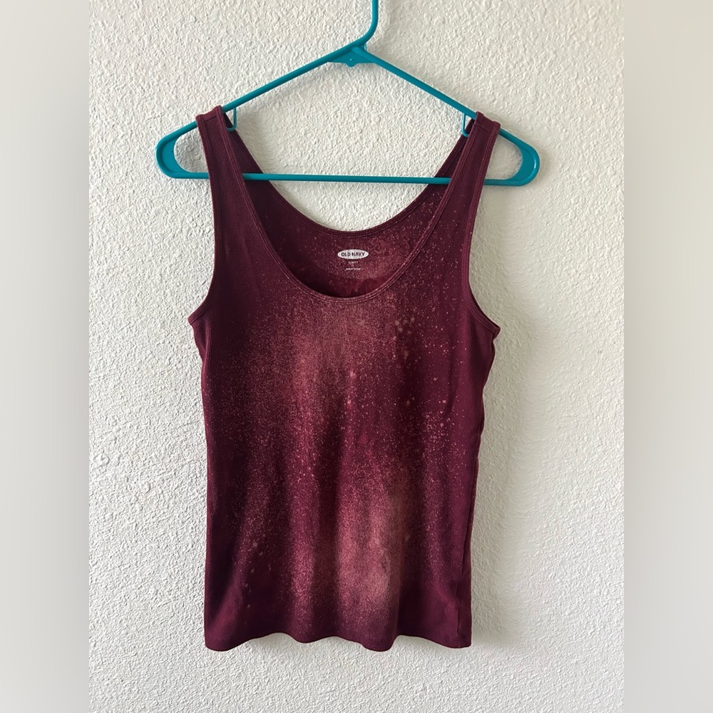 Old Navy Ribbed Tank Top Bleach Dyed Burgundy Slim Fit Tank Large - Picture 8 of 8